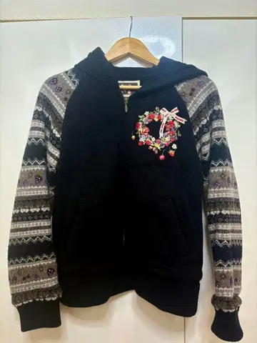 핑크하우스 PINKHOUSE 니트 후드티 스트로베리 딸기