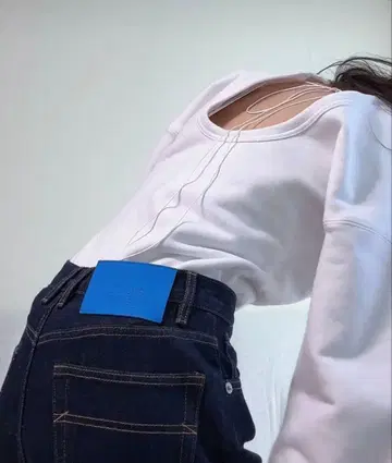 bibiy 화이트 긴팔 맨투맨 바디수트