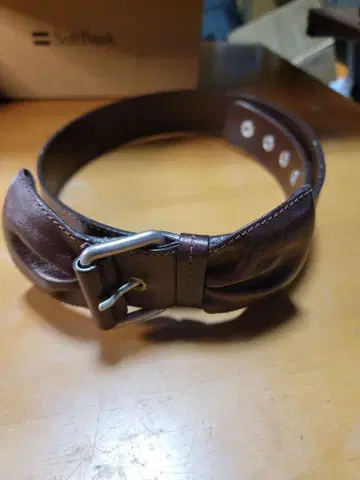 Moschino 천연 가죽 브라운 벨트 사이즈 40