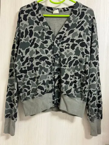 카모 패턴 버튼 가디건