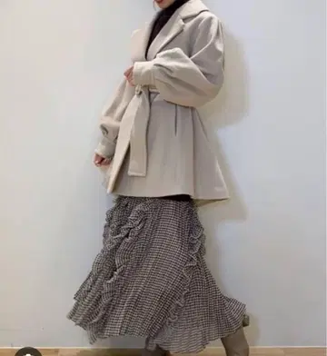 2022 snidel 슬리브 볼륨 숏코트 화이트 M 사이즈