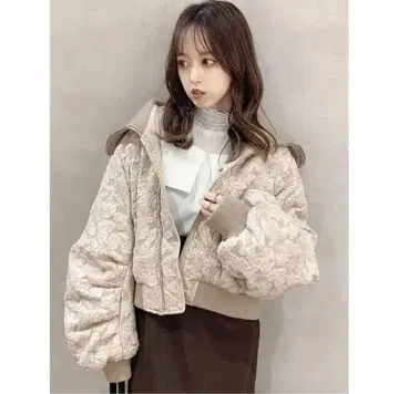 dazzlin 더블린 플라워 자카드 빅 블루종