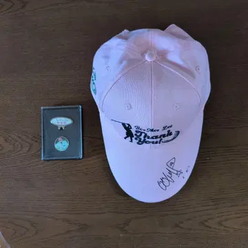 이보미 은퇴 기념 캡, 마커