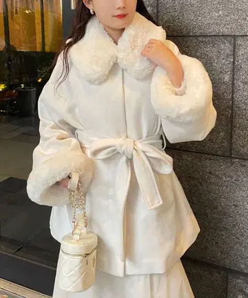 one after another NICECLAUP 아자토모테 코트