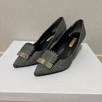 DIANA 트위드 스틸레토 펌프스