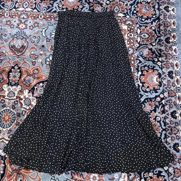 블랙 도트 무늬 플리츠 롱 스커트