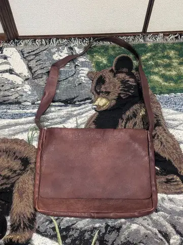 브라운 가죽 숄더백