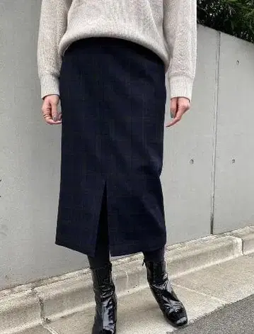 INED의 울 그린 체크 타이트 스커트 (사이즈 11호)