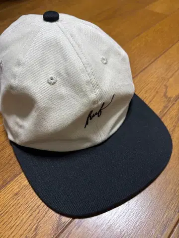 HUF 화이트 블랙 캡