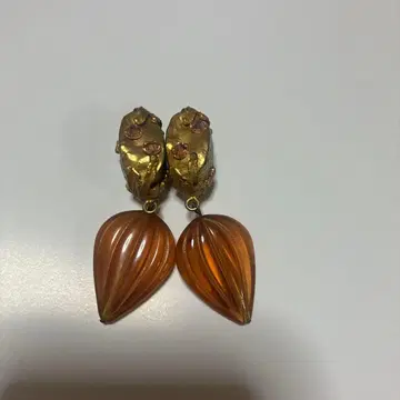 H.P.france 빈티지 가공 오렌지 드롭형 귀걸이