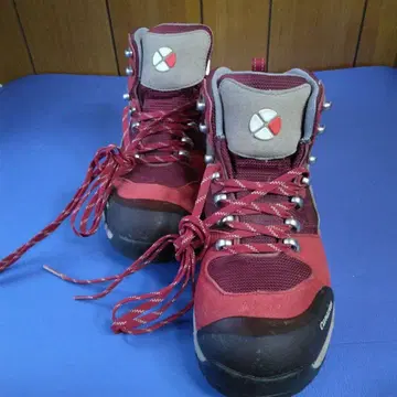 코냑 등산화 빨간색