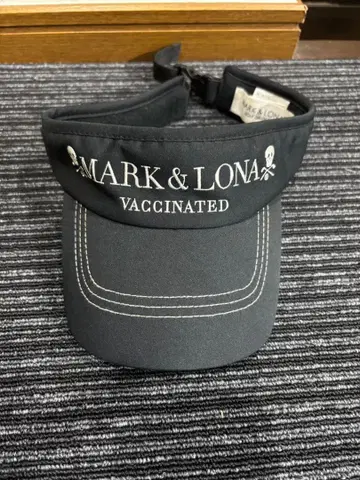 MARK & LONA 블랙 바이저 VACCINATED