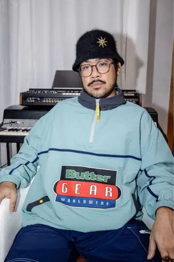 [ 초레어 ] Butter Pop Over Top 라이트 블루