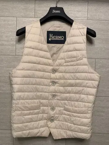Herno V넥 다운 베스트