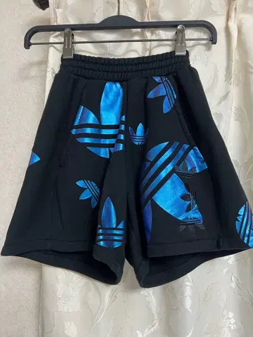 아디다스 맨투맨 숏팬츠 블랙/파랑 컨디션 최상 XS 사이즈