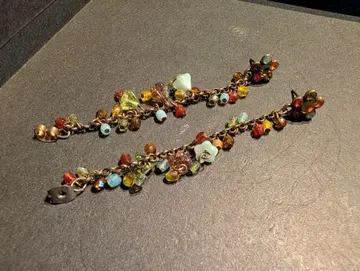 미하엘 네그린 캐치와 이어진 찰랑찰랑 귀걸이 멀티 컬러