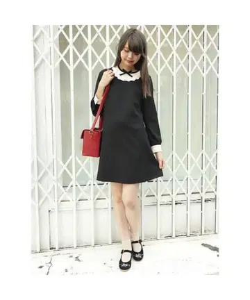 핀트 스캘럽 요크 원피스