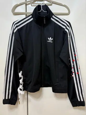 adidas originals 트랙 자켓 발렌타인 하트