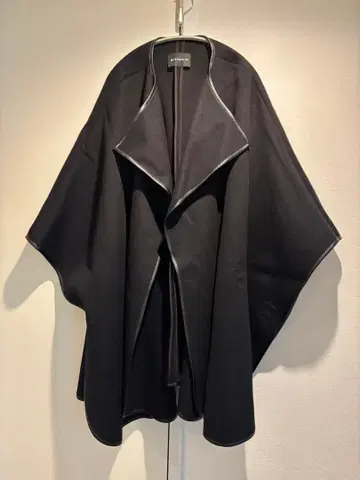 BLENHEIM 케이프 코트 택 포함 새상품