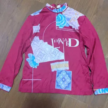 LEONARD 꽃무늬 긴팔 하이넥 상의