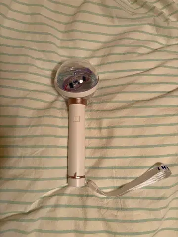 INI 응원봉 [ 트레이딩 카드 전원 포함 ]