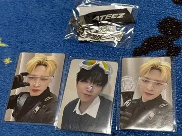ATEEZ 홍준 트레이딩 카드 & 키링 세트