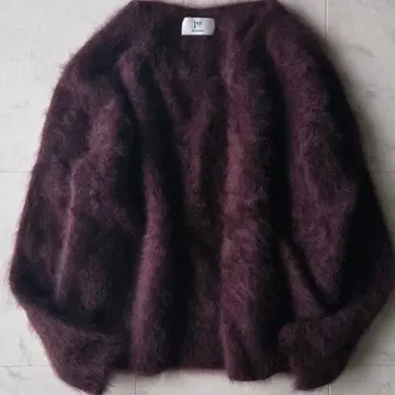 새상품급 프리미어 아롱디스망 라쿤 니트 보르도 V넥 모헤어