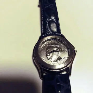 네이비 가죽 아날로그 손목시계