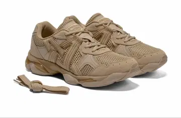 오니츠카타이거 베이지 메쉬 스니커즈 23.5cm