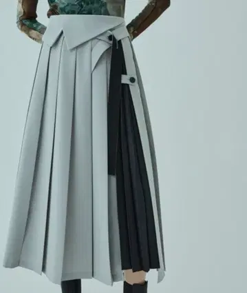 UNITEDTOKYO 비지 아트 플리츠 스커트