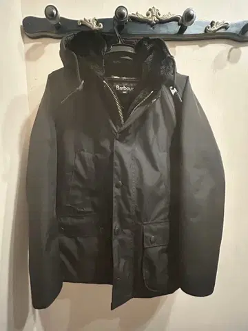 바버 후데트 비데일 34SL 블랙 논오일 몸통 퍼 포함