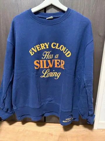 니코앤드[be with M] Misayo 입체 로고 풀오버