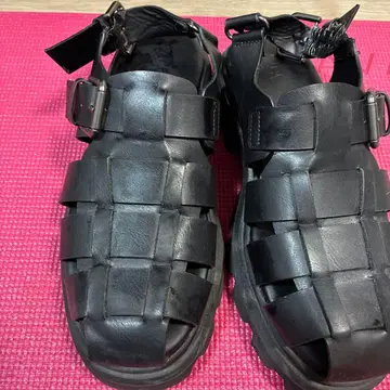 ZARA 블랙 가죽 샌들 사이즈 41