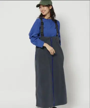 새상품급 niko and - 플리스 지퍼 오버롤 스커트 차콜