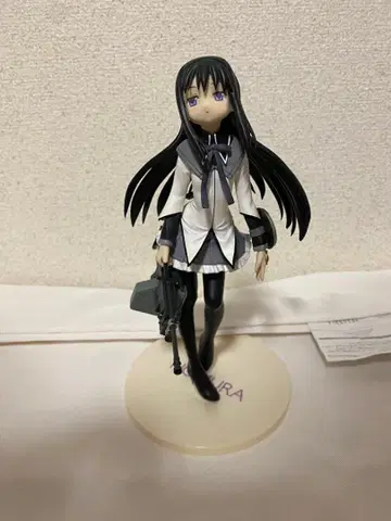 아케미 호무라 피규어