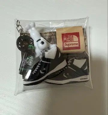 가챠 파우치. SNOOPY 컨버스. 블랙 계열