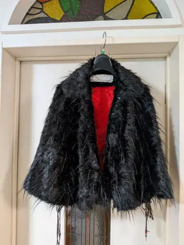 sunaokuwahara 블랙 퍼 판초 케이프 코트