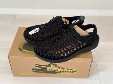 [ 새상품 미사용 ] KEEN 킨 UNEEK W 25cm Black