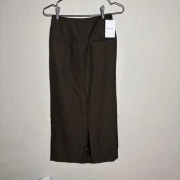 택 포함 미사용 새상품 Loungedress 다크 브라운 타이트 스커트