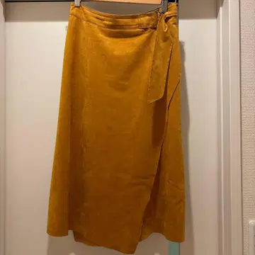 사이즈 38 머스타드 랩스커트 스웨이드풍