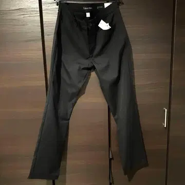 [ 새상품 ] ( 택 포함 ) 치노 팬츠 스트레치 블랙 34W 32L