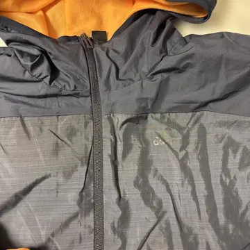 adidas CLIMASTORM 후드 부착 자켓 블랙/오렌지