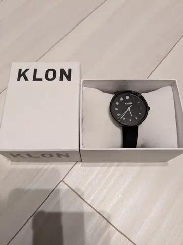 Klon 블랙 아날로그 손목시계