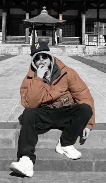 DUSTY HUSKY '아스카야마 고에 봄버 자켓'