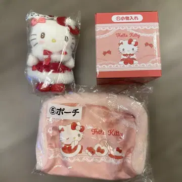 헬로키티 행운권 봉제 인형과 파우치 소품함