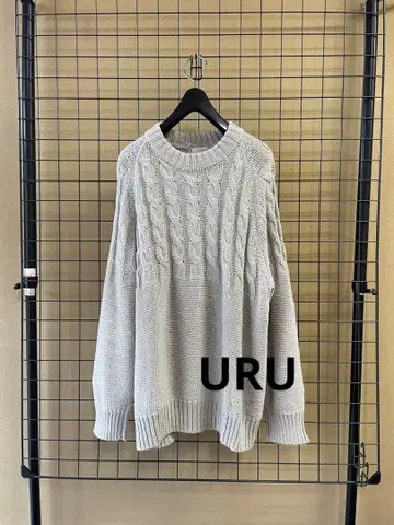 URU 우루 Cable Knit Sweater 케이블 절개 니트 스웨터