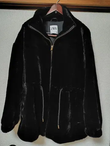 ZARA 블랙 인조 모피 자켓
