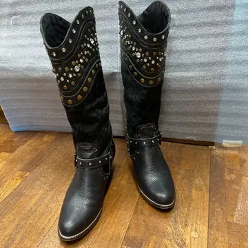 스터드 장식 블랙 롱 부츠