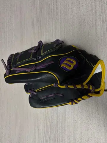 WILSON 야구 그로브 A1600 (왼손잡이용)
