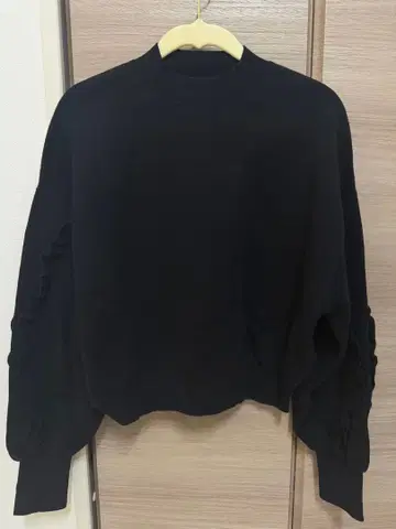 맨투맨 라이크 소매 프릴 니트 풀오버